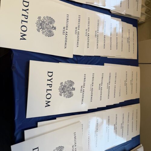 13.03.2026r.uroczystość wręczenia dyplomów absolwentom kierunku pielęgniarstwo w warszawskiej filii Lubelska Akademia WSEI